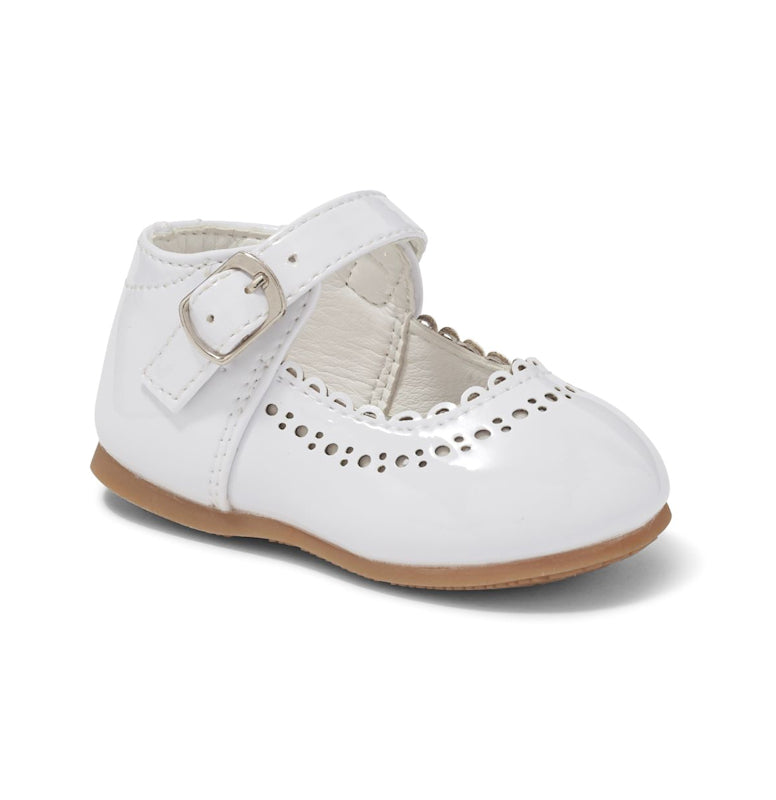 Girls Scalloped Edge White Shoes